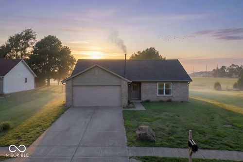 1096 Bumblebee Way, Greenfield, IN, 46140-3163 | Card Image