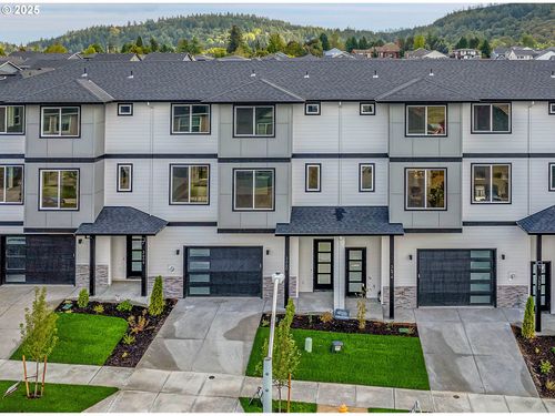 3660 Sw Sandlewood Ln, Gresham, OR, 97080-8724 | Card Image
