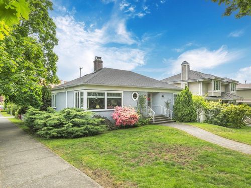2506 W 15th Avenue, Vancouver, BC, V6K2Z4 | Card Image