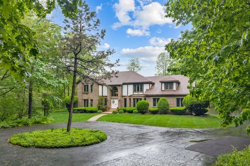 8N258 Brierwood Ln, Elgin, IL, 60124-8714 | Card Image