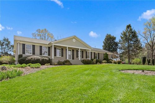 4907 Montevista Dr, Greensboro, NC, 27407-9796 | Card Image