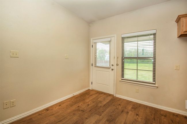 704 E Bullock St, House other with 3 bedrooms, 2 bathrooms and null parking in Denison TX | Image 11