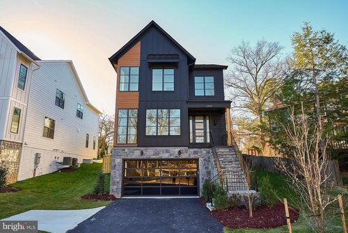 6845 Churchill Rd, MCLEAN, VA, 22101-2822 | Card Image