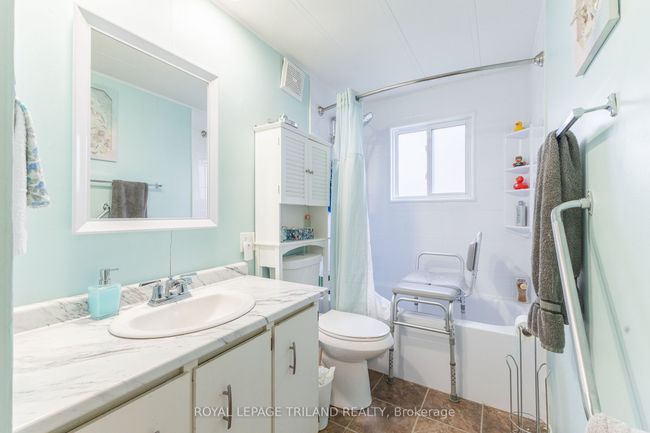 265 Pebble Beach Pky, House other with 2 bedrooms, 2 bathrooms and 2 parking in Grand Bend ON | Image 29