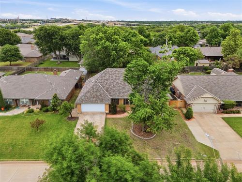 13404 Green Valley Dr, Oklahoma City, OK, 73120-8544 | Card Image
