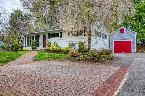 15 Cleveland St, Norfolk, MA, 02056-1040 | Card Image