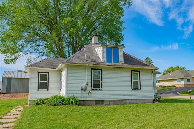 500 2 Nd Ave, House other with 2 bedrooms, 1 bathrooms and null parking in HOLLANDALE WI | Image 4