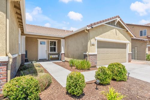 845 Mccauley Way, Galt, CA, 95632 | Card Image