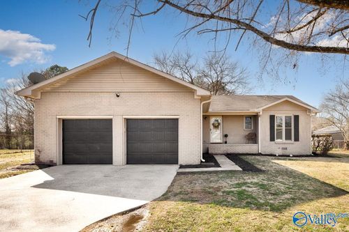 136 Paint Rock Rd, New Hope, AL, 35760-9663 | Card Image