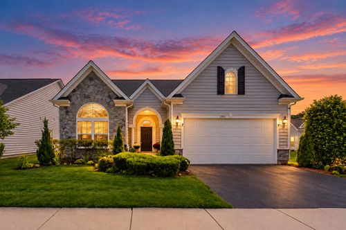 1395 Colchester Ln, Aurora, IL, 60505-9527 | Card Image