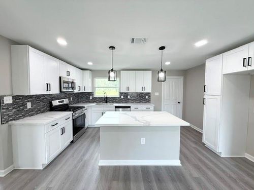 2626 Woodland St, La Marque, TX, 77568-5132 | Card Image