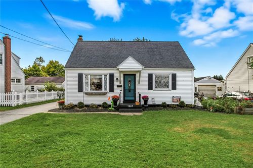 1067 Hadley Dr, Sharon, PA, 16146-3578 | Card Image