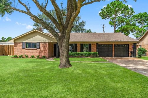1631 Shadow Bend Dr, Houston, TX, 77043-3233 | Card Image