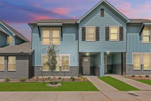 9549 Thorncrown Ln, Fort Worth, TX, 76179-0019 | Card Image