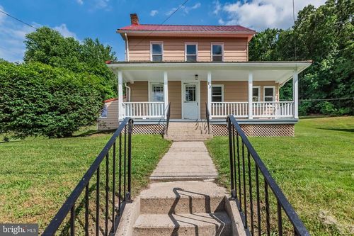 12 Mountain Street, MOUNT HOLLY SPRINGS, PA, 17065 | Card Image