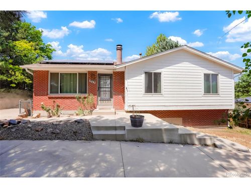 975 S Newland St, Lakewood, CO, 80226-4635 | Card Image