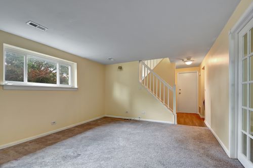 630 Clover Ln, Schaumburg, IL, 60193-2414 | Card Image