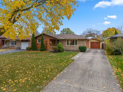 8 Brentwood Dr, House other with 3 bedrooms, 2 bathrooms and 5 parking in Saint Catharines ON | Image 1