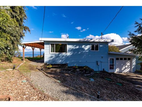 4849 Berg Rd, Clinton, WA, 98236-9634 | Card Image