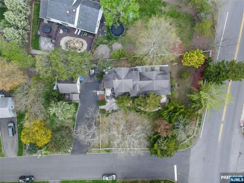 2 Webb Court, Park Ridge, NJ, 07656 | Card Image