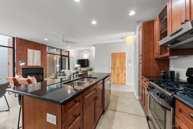 752 N Pearl St, Condo with 2 bedrooms, 3 bathrooms and null parking in Columbus OH | Image 10