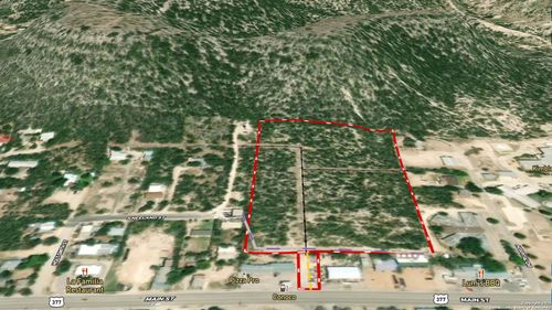 1979 Main St, Junction, TX, 76849-3529 | Card Image