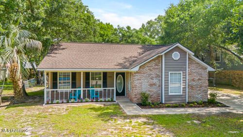9404 Meadowlark Ave, Ocean Springs, MS, 39564-9524 | Card Image