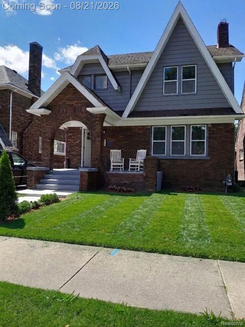 7729 Hartwell St, Dearborn, MI, 48126-1119 | Card Image