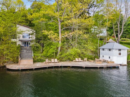 324 W Lake Blvd, Mahopac, NY, 10541-3165 | Card Image