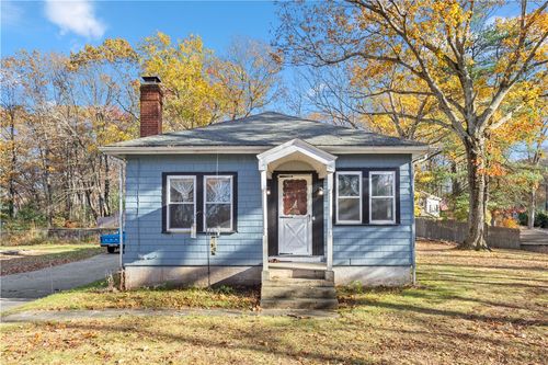 1 Capron Rd, Smithfield, RI, 02917-1702 | Card Image