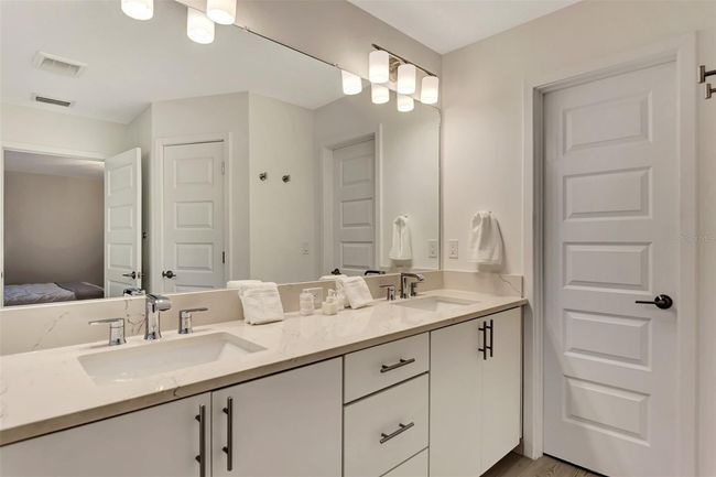 2587 Temple St, House other with 4 bedrooms, 3 bathrooms and null parking in SARASOTA FL | Image 30