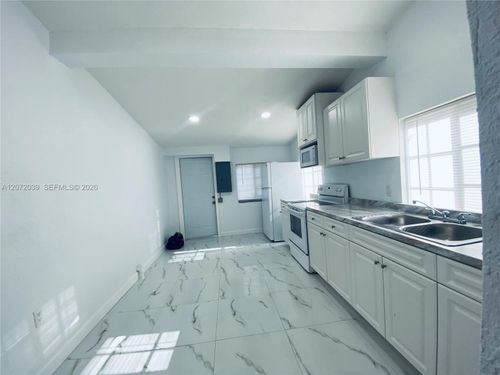 back-3100 Nw 86th Street, Miami, FL, 33147 | Card Image