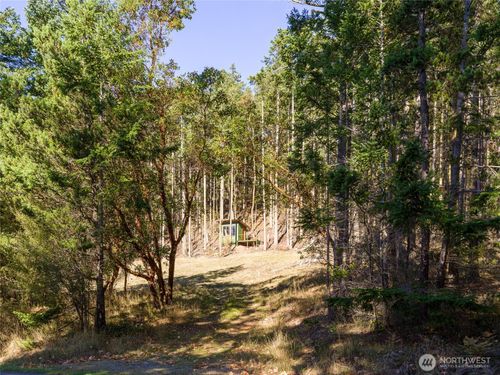 4071 Mud Bay Rd, Lopez Island, WA, 98261-8075 | Card Image