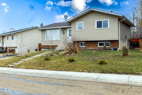 5232 38 Street Cres, Innisfail, AB, T4G1G7 | Card Image
