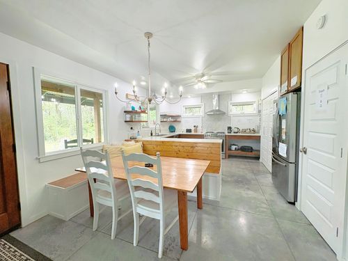 11-3083 Kaleponi Rd, VOLCANO, HI, 96785 | Card Image