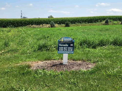 819 Capitol Dr, DANE, WI, 53529-9527 | Card Image