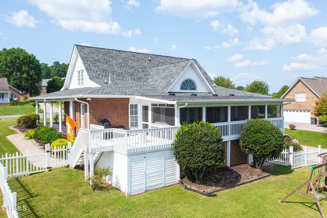 136 Landon Dr, House other with 3 bedrooms, 3 bathrooms and null parking in Mount Carmel TN | Image 72