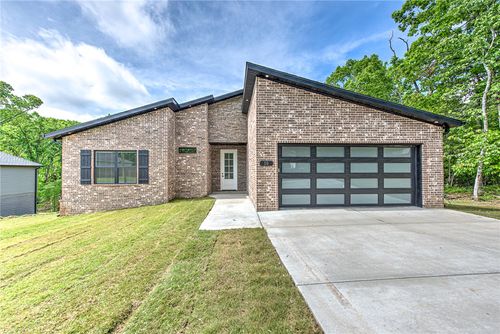 15 Orkney Dr, Bella Vista, AR, 72715-5545 | Card Image
