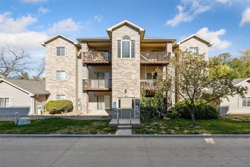 apt-202-3028 Center Point Rd Ne, Cedar Rapids, IA, 52402-4068 | Card Image