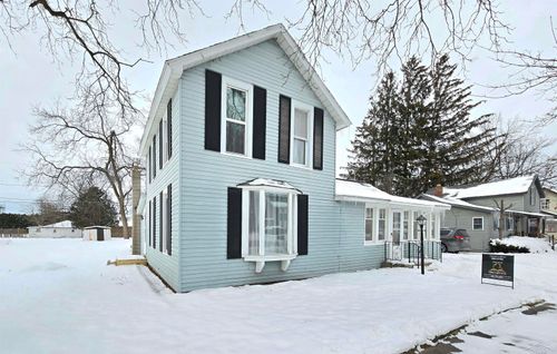 218 S Church St, Standish, MI, 48658-9484 | Card Image