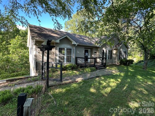 126 Ridgeline Rd, Clyde, NC, 28721-7505 | Card Image