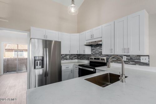 2202-4601 N 102nd Ave, Phoenix, AZ, 85037-5202 | Card Image