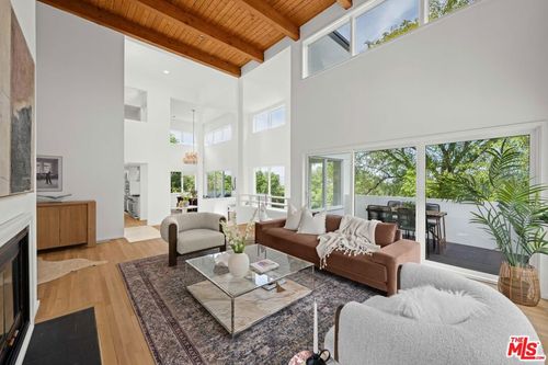 6969 Woodrow Wilson Dr, Los Angeles, CA, 90068-1843 | Card Image