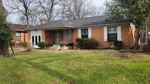 1251 E Pentagon Parkway, Dallas, TX, 75216 | Card Image