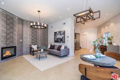 941 N Norman Pl, Los Angeles, CA, 90049 | Card Image
