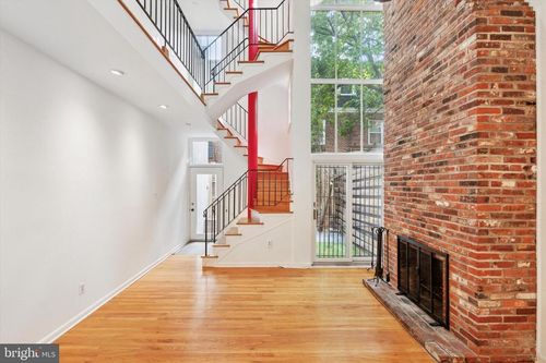 1214 Pine St, PHILADELPHIA, PA, 19107-5906 | Card Image