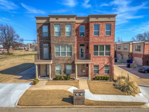 121 S Cedar Ave, Broken Arrow, OK, 74012-4064 | Card Image