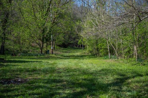 674 Bill Layton Rd, Lancaster, KY, 40444-8943 | Card Image