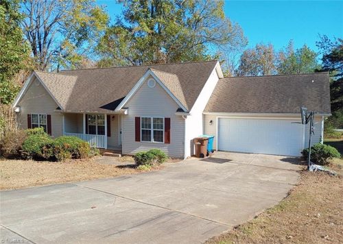 105 Wolf Den Ct, Climax, NC, 27233-9145 | Card Image