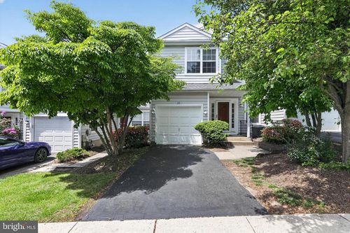 22 Victoria Cir, COLLEGEVILLE, PA, 19426-3924 | Card Image